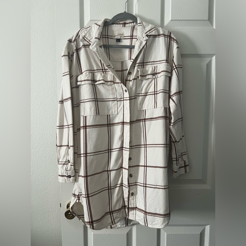 Universal Thread Ivory and Chestnut Plaid Shirt